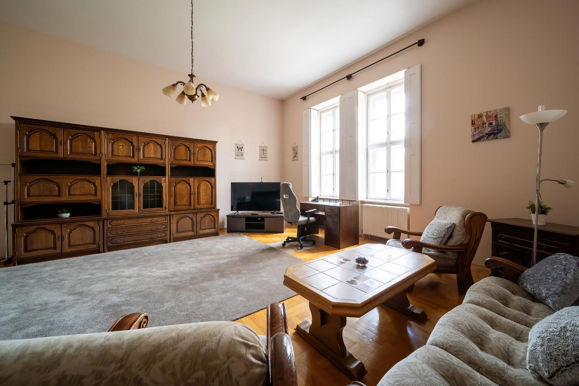 Tomka Apartman Szegedin Exterior foto