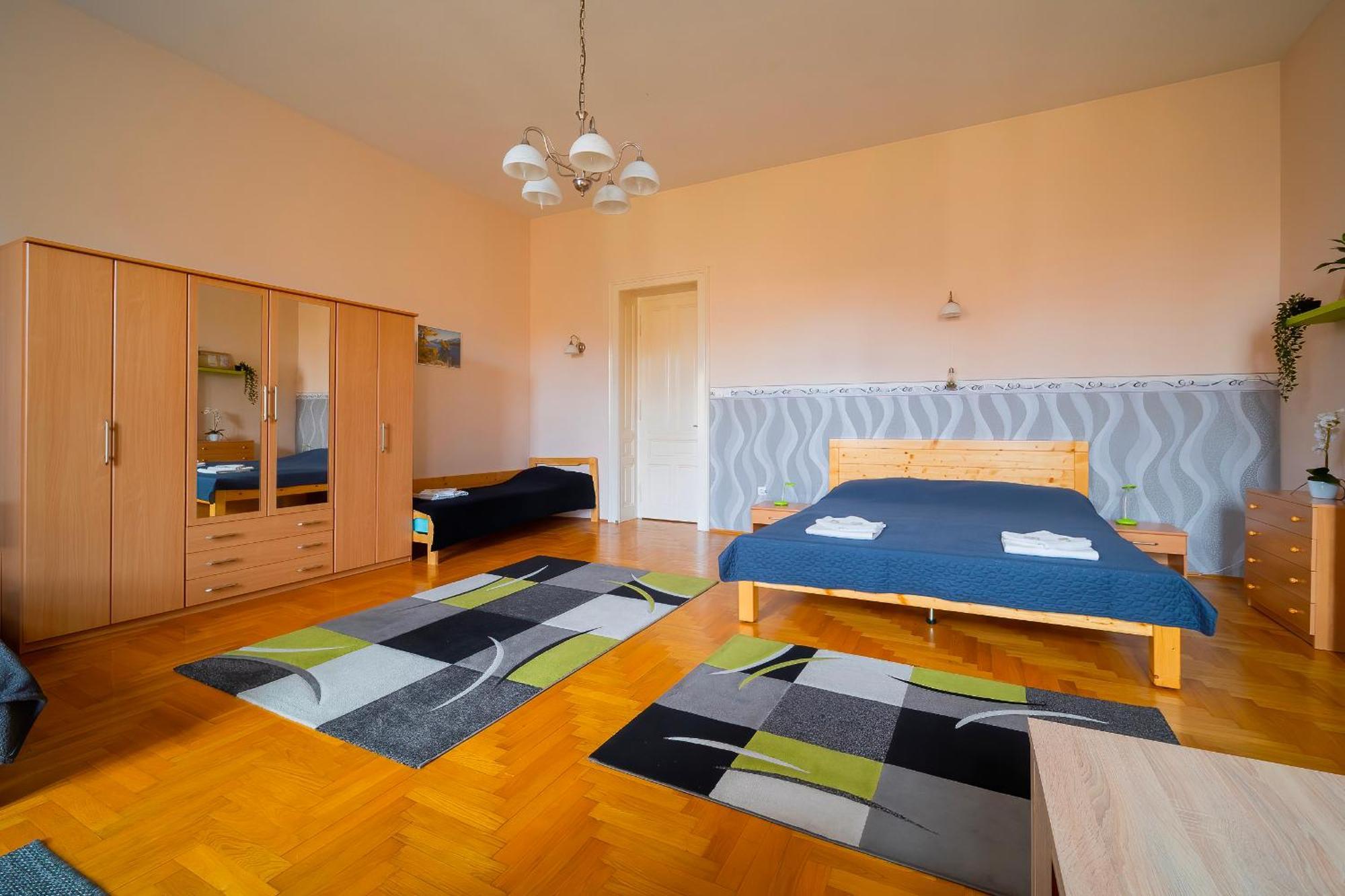 Tomka Apartman Szegedin Exterior foto