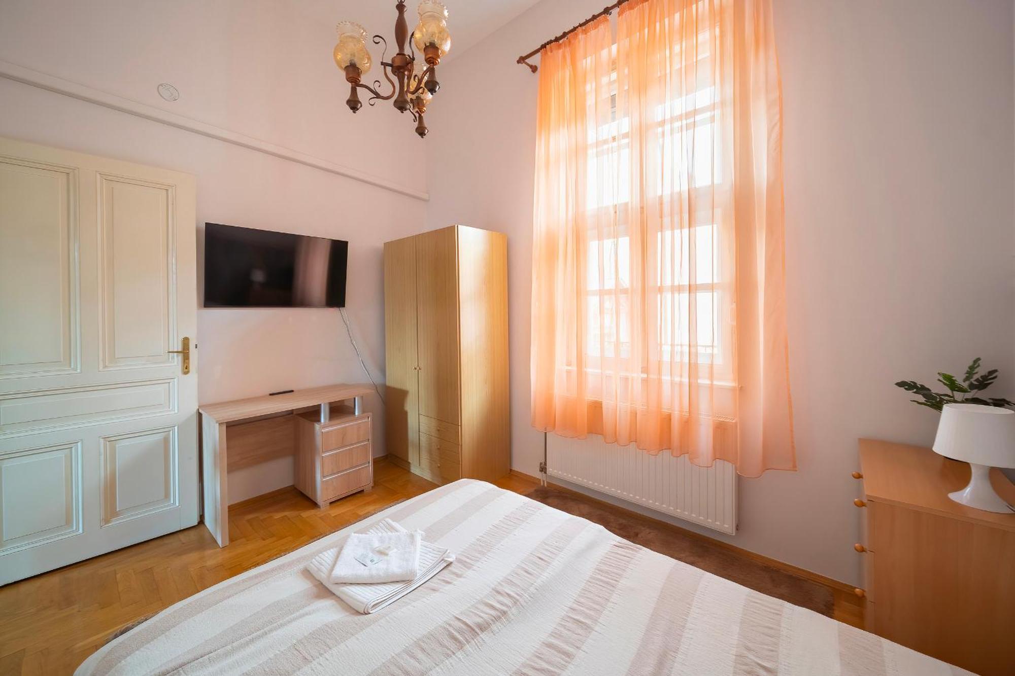 Tomka Apartman Szegedin Exterior foto