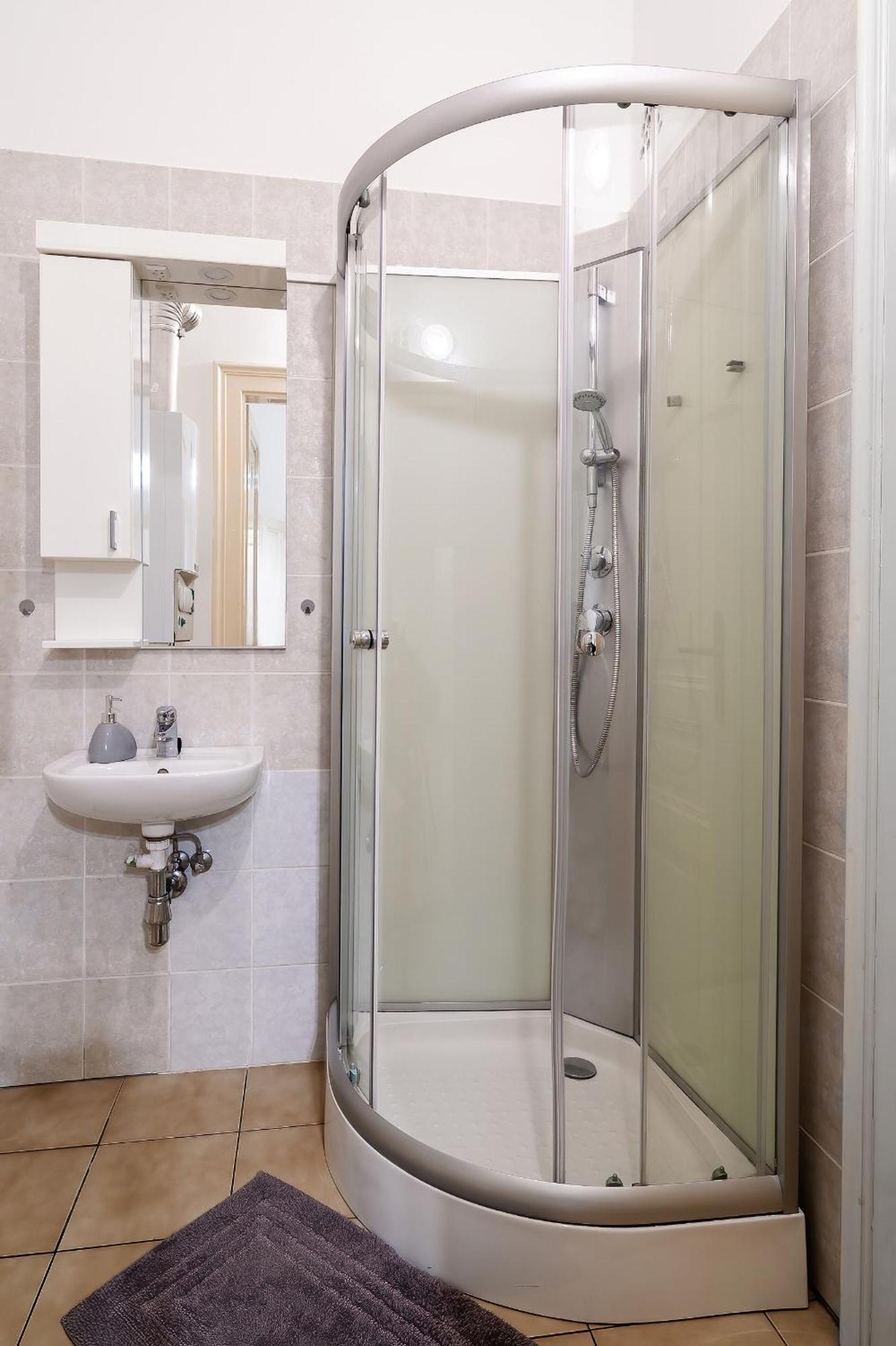 Tomka Apartman Szegedin Exterior foto