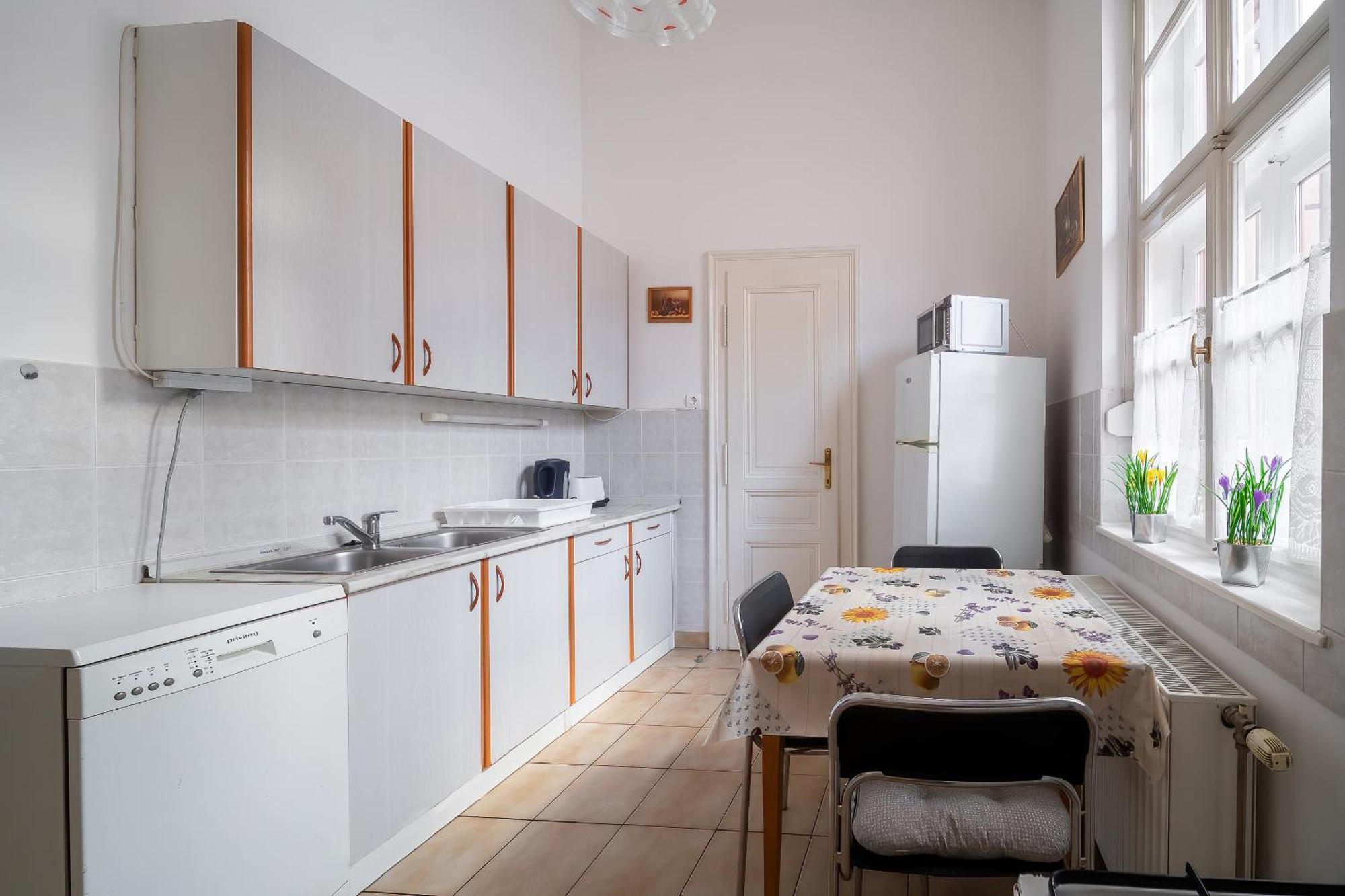 Tomka Apartman Szegedin Exterior foto