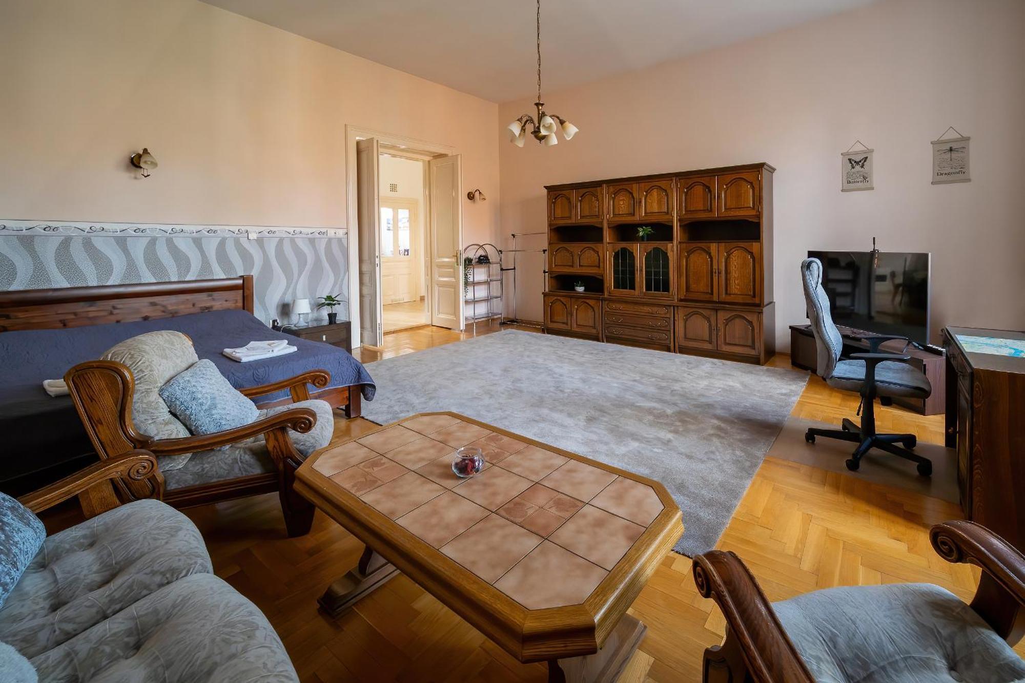 Tomka Apartman Szegedin Exterior foto