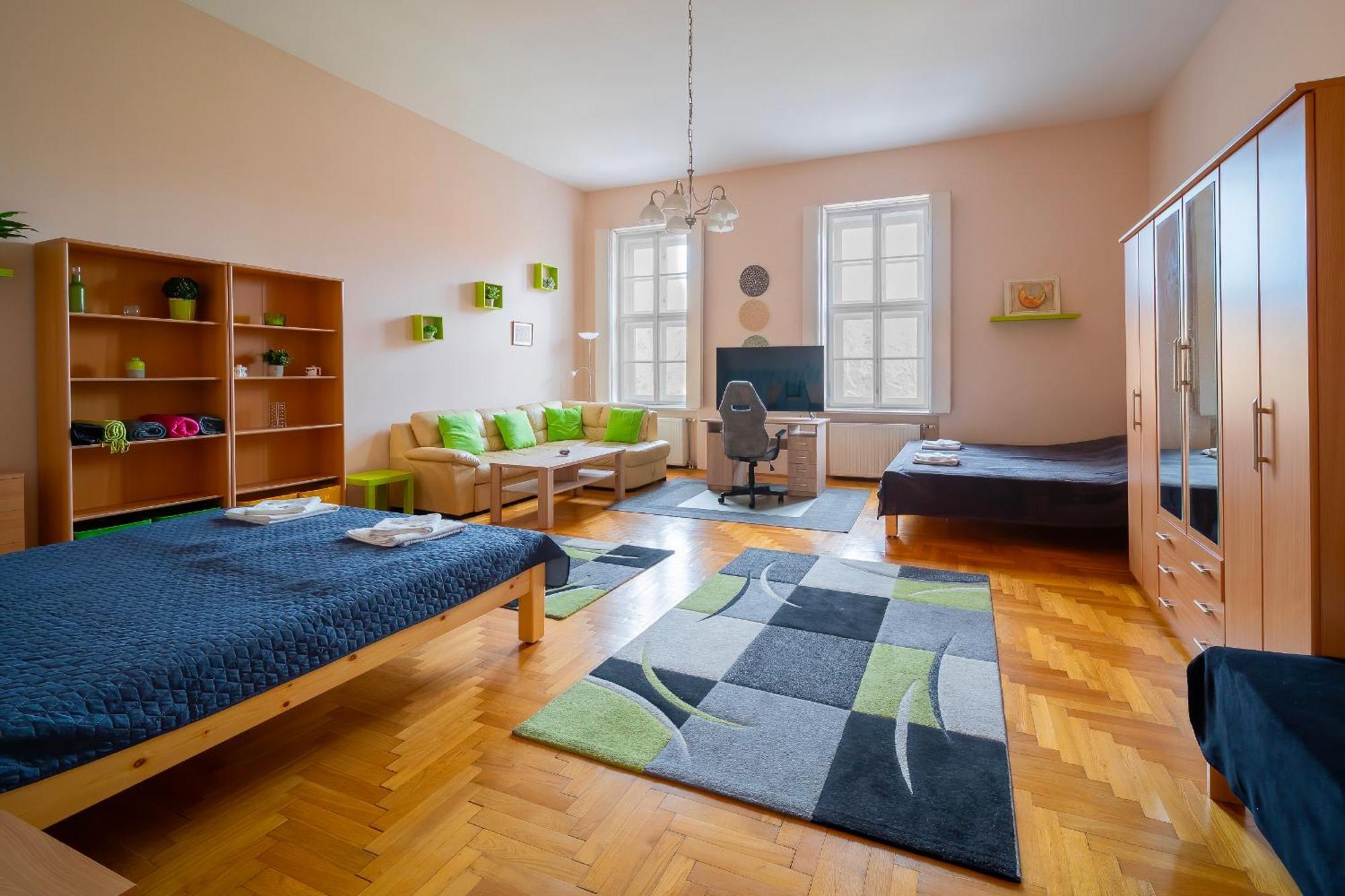 Tomka Apartman Szegedin Exterior foto