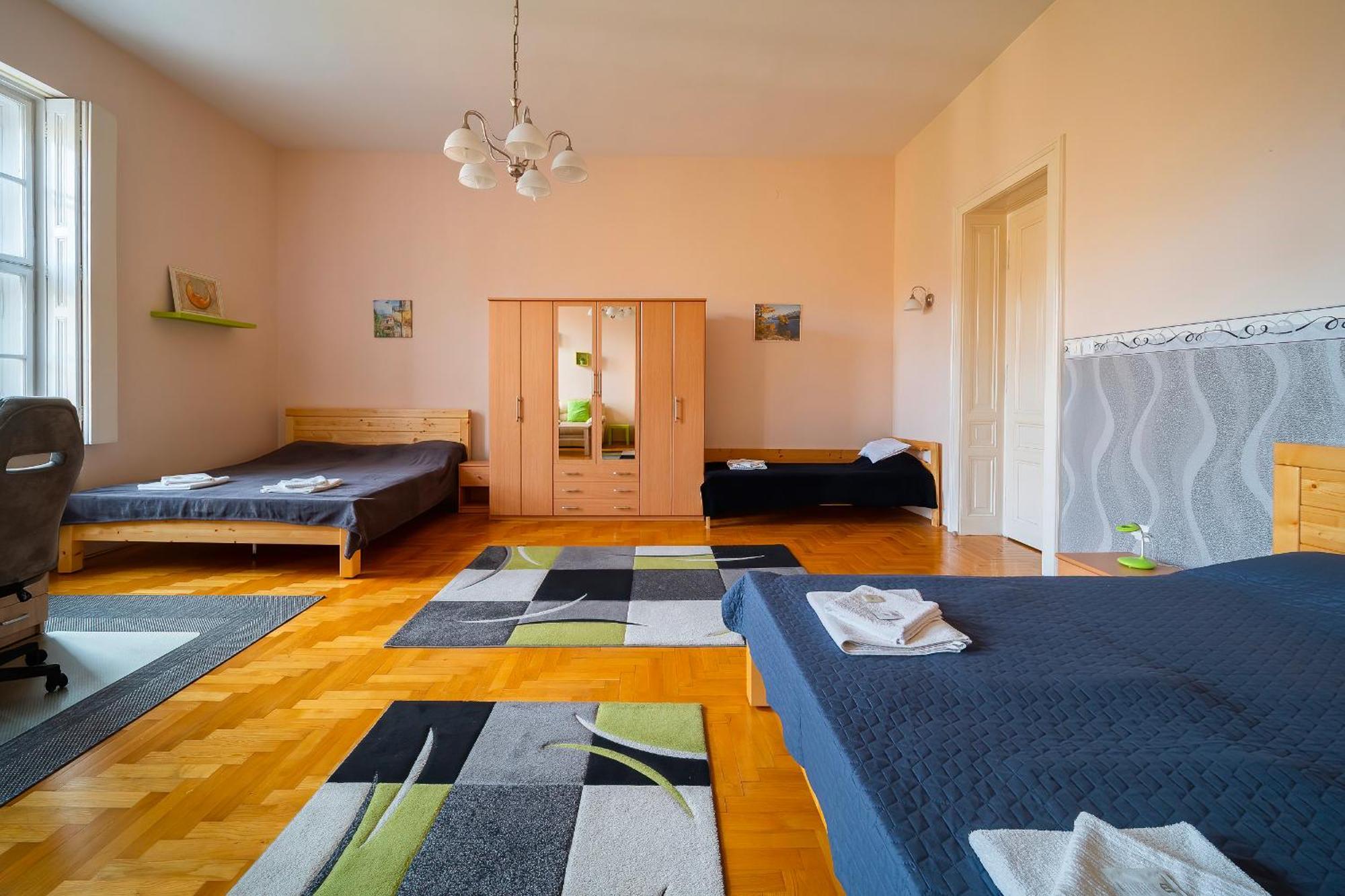 Tomka Apartman Szegedin Exterior foto